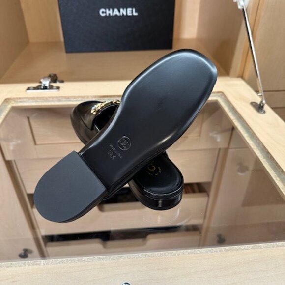 Chanel Interlocking CC Logo Leather Mules Women's Size 38.5 Brand New in Box - Picture 6 of 10